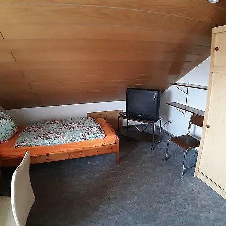 Zimmervermietung Goll Homestay *